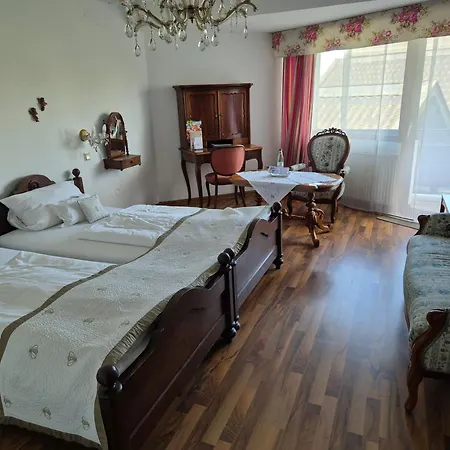 Otel Romantik Alte Vogtei Hamm (Sieg)