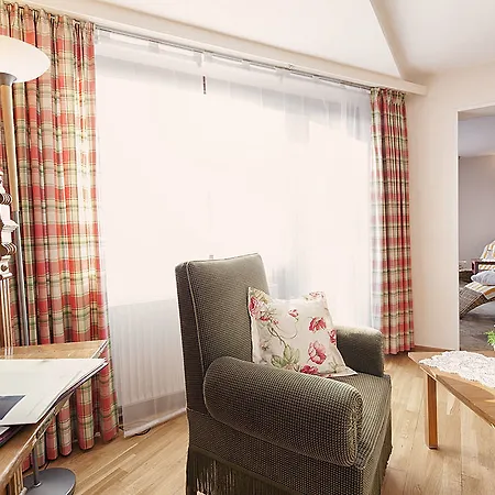 Romantik Alte Vogtei 4*